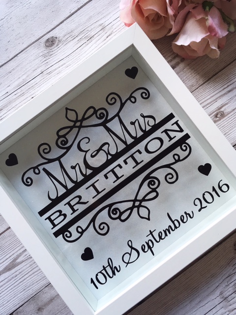 PERSONALISED MR & MRS WEDDING FRAME - Image 2